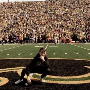 Meet your Posher, Carter